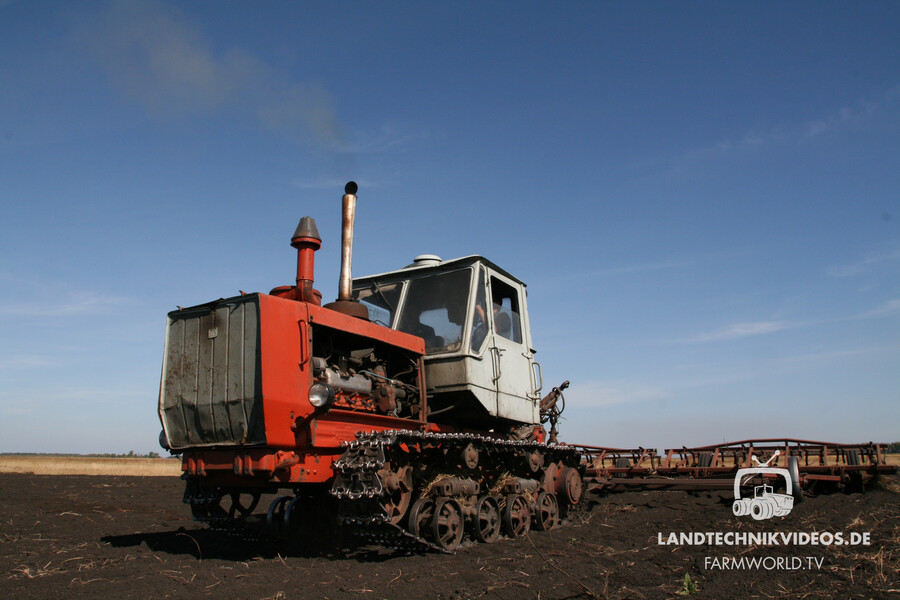 Kharkov XT3 Traktor_15.jpg